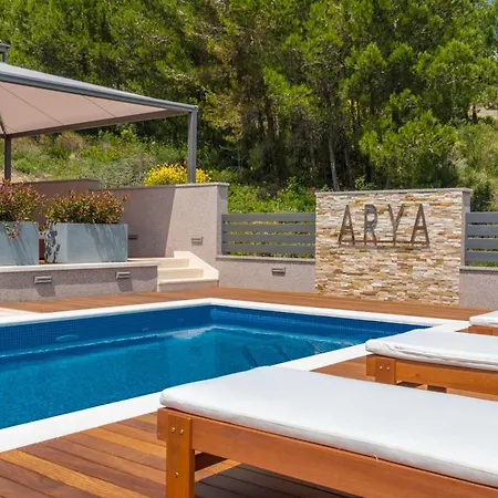 Familienfreundliche Arya In Mit Pool Holiday home *