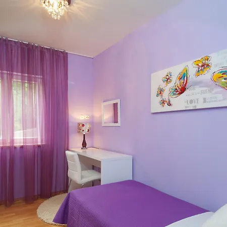 Holiday home Familienfreundliche Arya In Mit Pool